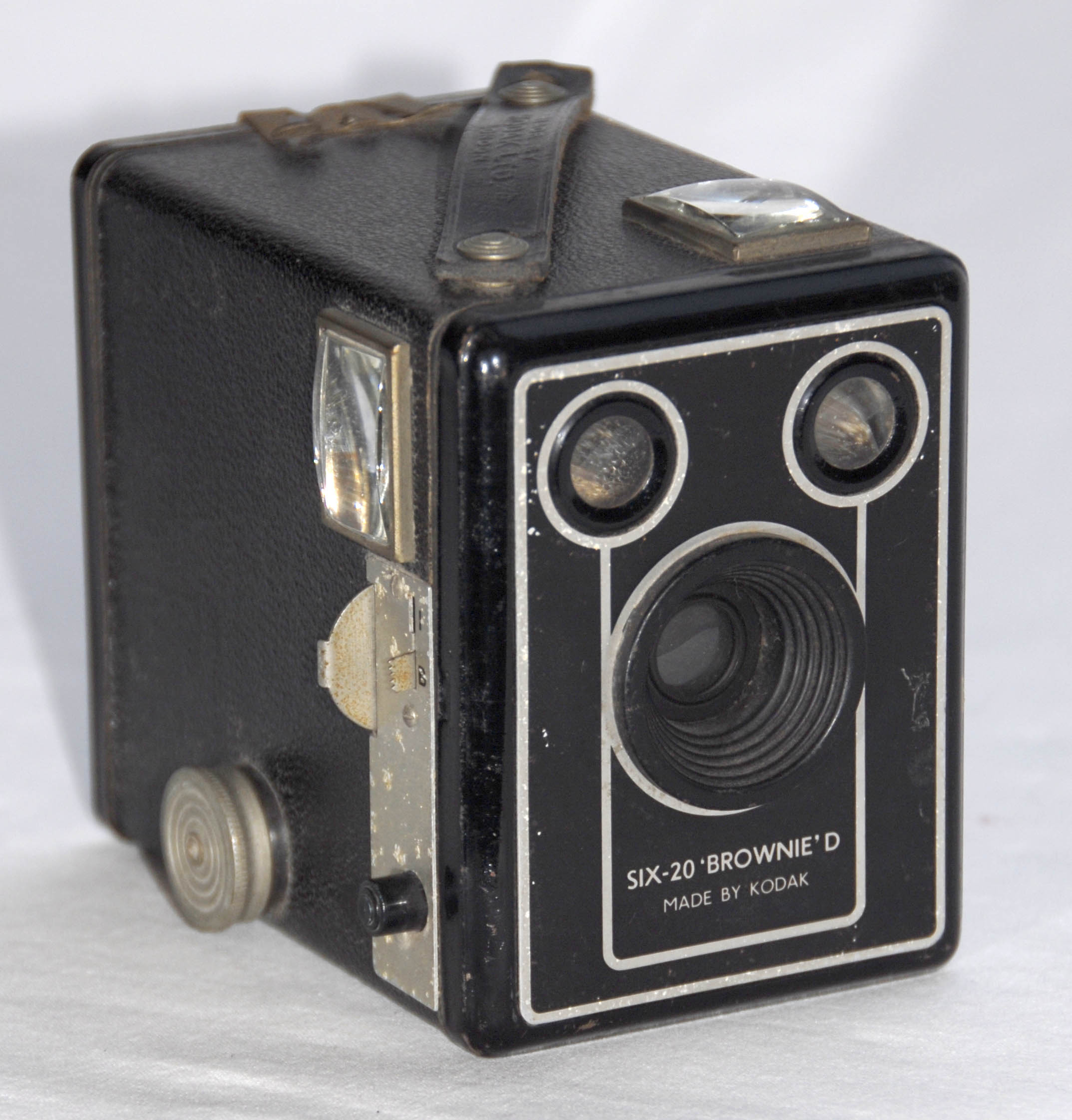 KODAK SIX 20 D  BROWNIE
